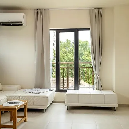 Apartman Spacious 2br Near Sea Garden & By Flat Manаger *
