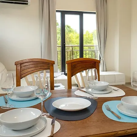 Spacious 2br Near Sea Garden & By Flat Manаger