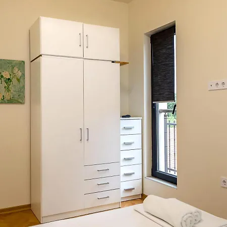 Apartman Spacious 2br Near Sea Garden & By Flat Manаger *